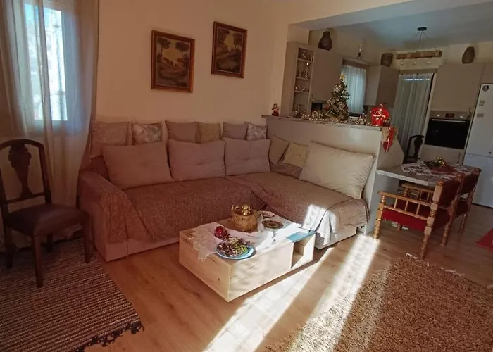 νύμφη ηχώ, θέα στα βουνά κάτω από το ρολόι Holiday home