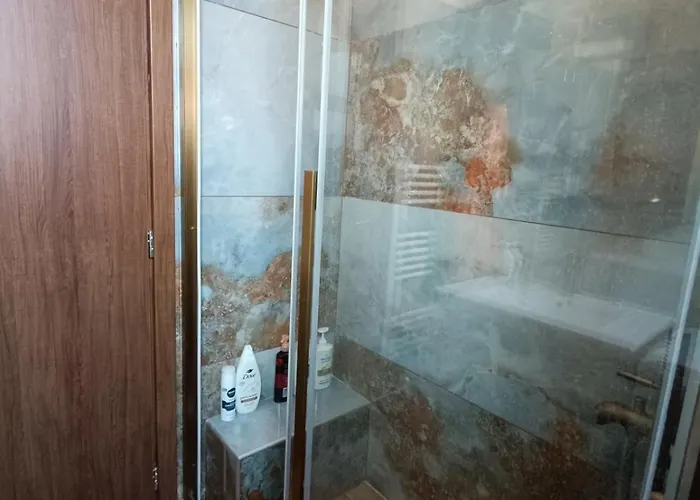 νύμφη ηχώ, θέα στα βουνά κάτω από το ρολόι *